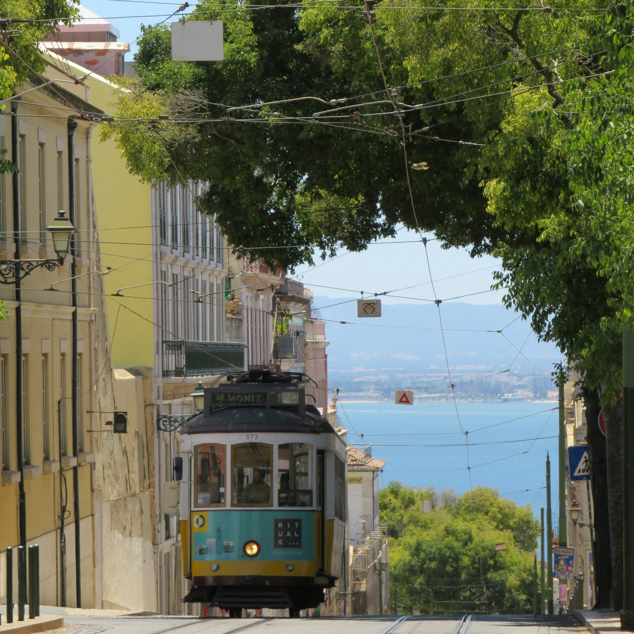 Nacionalidade portuguesa para menores: o que mudou com a nova lei?